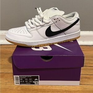 (BRAND NEW) Nike SB Dunk Low ‘White Gum’ Size 10